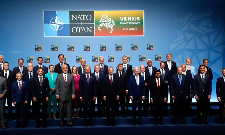 Vladímir Zelenki critica demora de la Otan para definir la adhesión de Ucrania