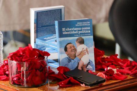 Libro "El chavismo como identidad política" de Jesse Chacón fue bautizado este viernes