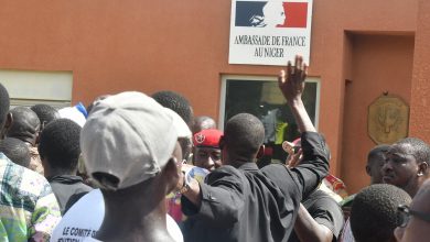 Golpistas acusan a Francia de querer intervenir militarmente en Níger