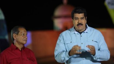 Presidente Nicolás Maduro lamenta partida de Luis Acuña, ex gobernador de Sucre