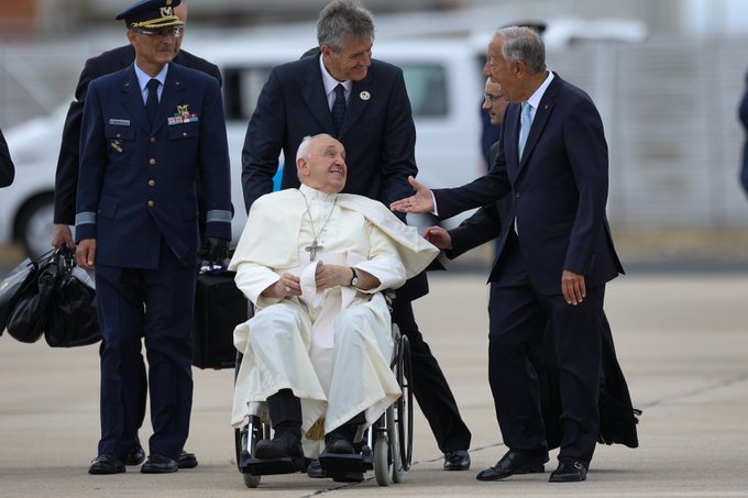 Papa Francisco arribó a Portugal para Jornada Mundial de la Juventud
