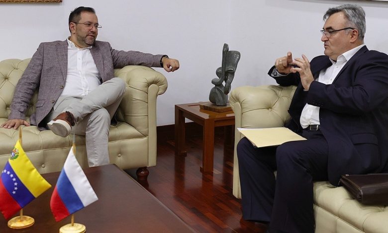 Venezuela y Rusia evalúan agenda de cooperación bilateral