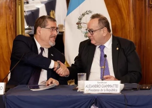 El gobierno de Guatemala reanuda el proceso de transición