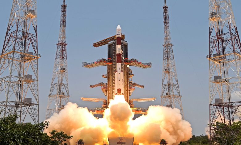 India lanza su primera misión espacial solar