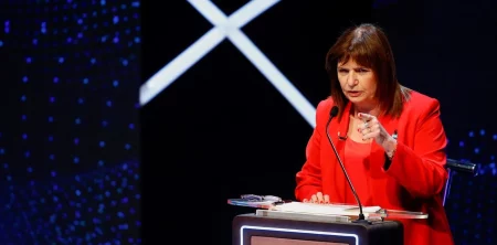 Patricia Bullrich en el debate en Argentina
