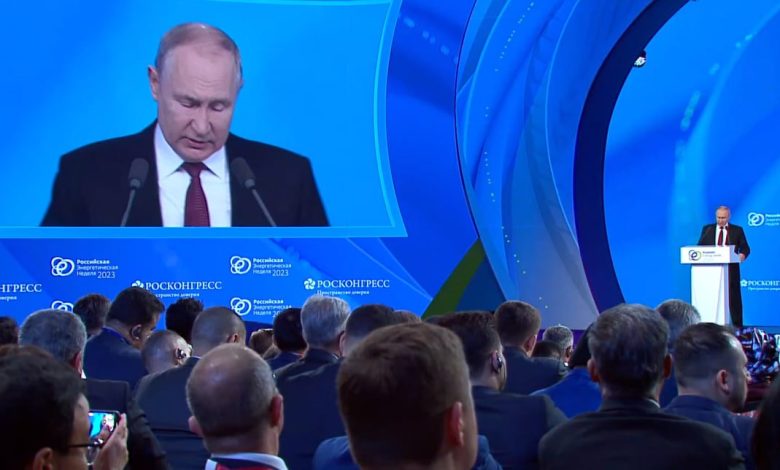 Putin: La economía mundial avanza hacia la multipolaridad