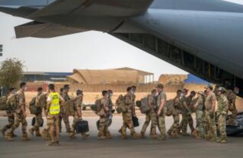 Francia comenzará esta semana a retirar sus tropas de Níger