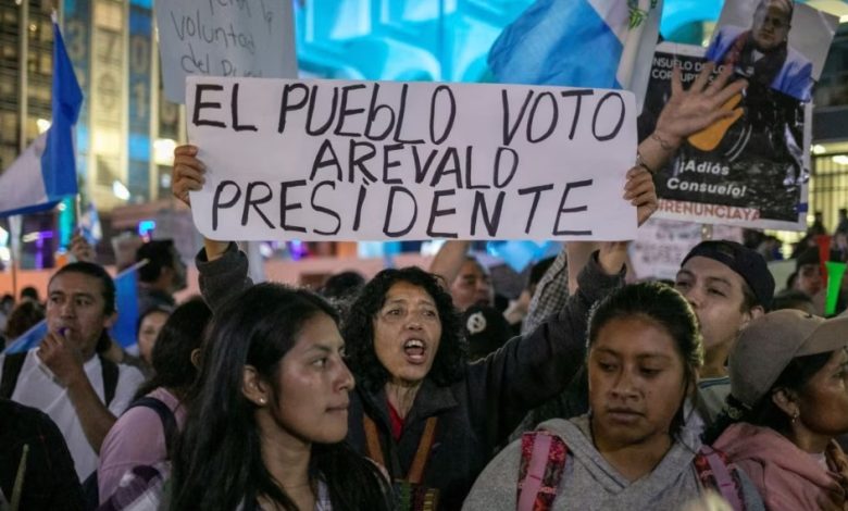 Justicia de Guatemala avala posible suspensión del partido Semilla