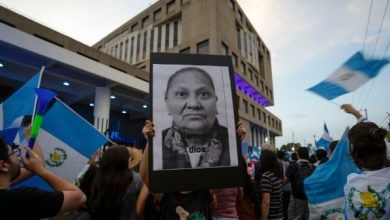 Movimiento indígena desbloquea carreteras en Guatemala