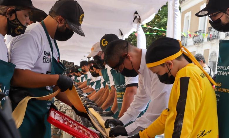 Venezuela logra récord Guinness con el tequeño más grande del mundo