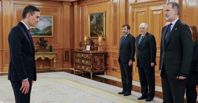 Pedro Sánchez juró como presidente en el Palacio de la Zarzuela