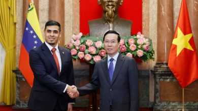 Embajador venezolano se acredita ante gobierno de Vietnam