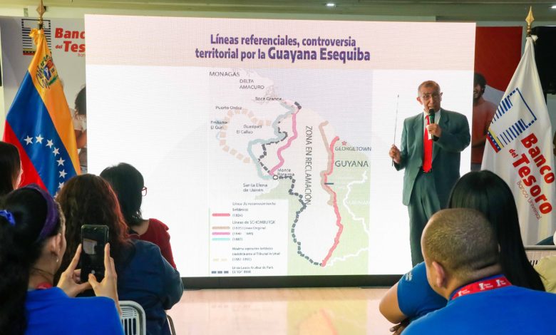 Trabajadores del Banco del Tesoro participaron en clase magistral sobre el reclamo del Esequibo