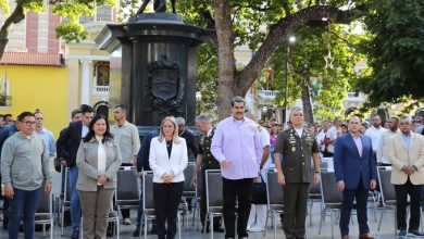 Presidente de Venezuela encabeza acto de oración por la paz y unión nacional