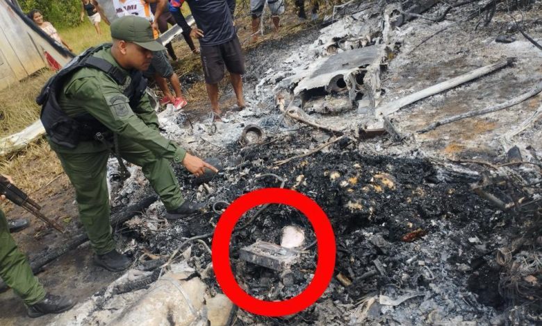 Fanb localiza aeronave del narcotráfico siniestrada e incendiada en Bolívar