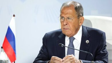 Lavrov: El dólar se está convirtiendo en un medio para cambiar regímenes