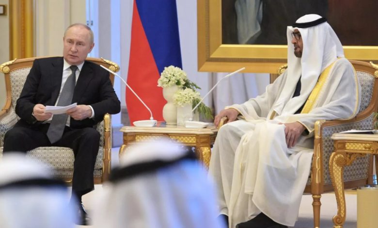 Vladimir Putin realiza visita de trabajo a Emiratos Árabes Unidos
