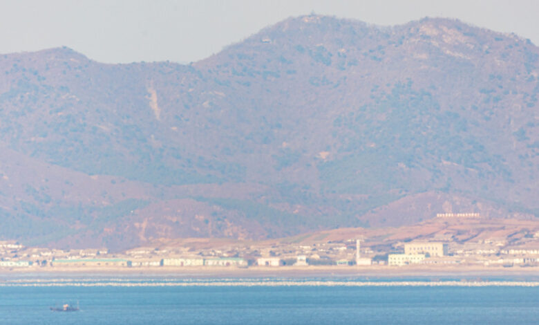 Corea del Sur evacúa dos islas tras ejercicio militar del Norte