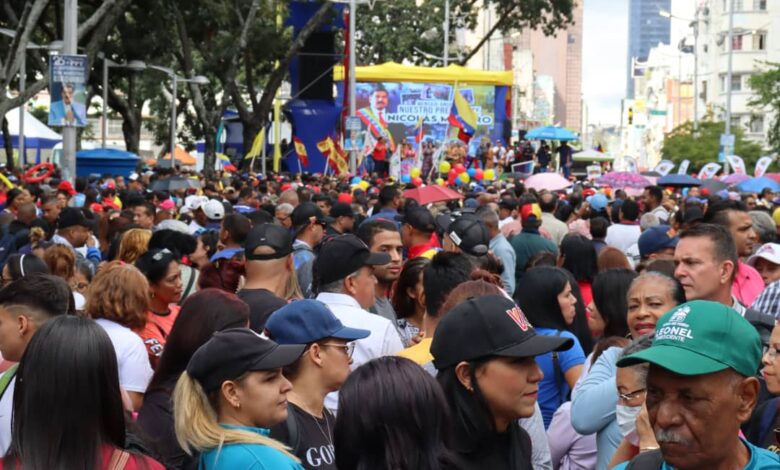 Gran movilización respalda mensaje anual del presidente Maduro