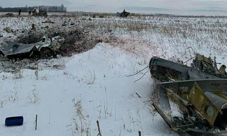 Avión militar con 65 prisioneros de guerra ucranianos se estrella en Rusia