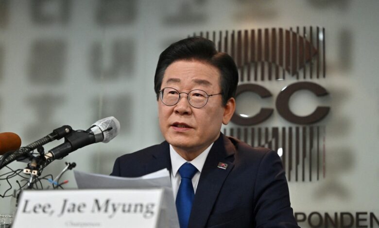 Apuñalan a Lee Jae-myung líder de la oposición surcoreana