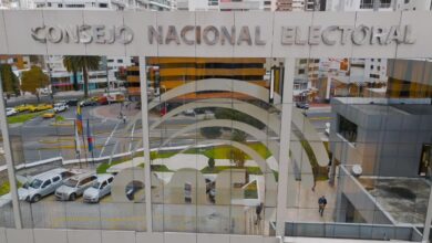 CNE ecuatoriano fija para el 21 de abril referéndum y consulta popular