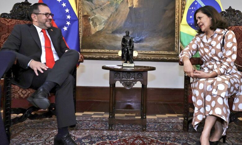 Venezuela recibe a la embajadora de Brasil, Glivânia de Oliveira