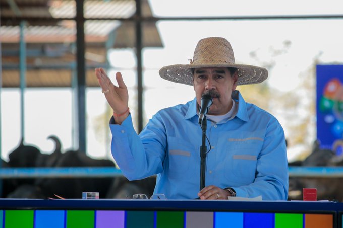 Maduro exhorta a unir fuerzas para fortalecer la producción