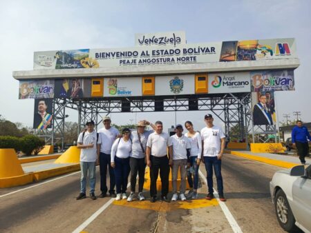 Gobernación del estado Bolívar atendió a temporadistas desde el Puente Angostura