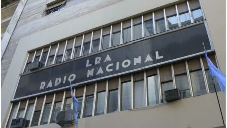 Radio Nacional de Argentina anunció el despido masivo de personal