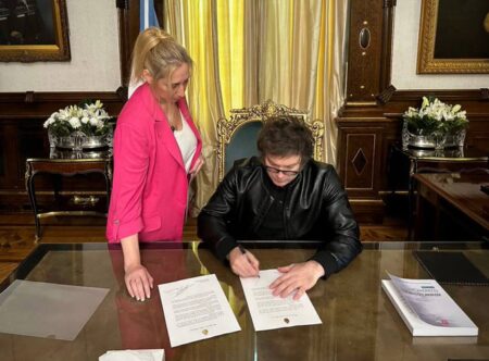 Milei dio marcha atrás a decreto