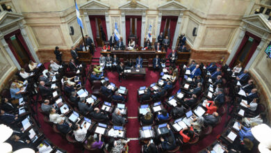 Senado de Argentina rechazó el megadecreto de Milei