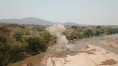 Fanb destruye embarcaciones usada para la minería ilegal en Bolívar