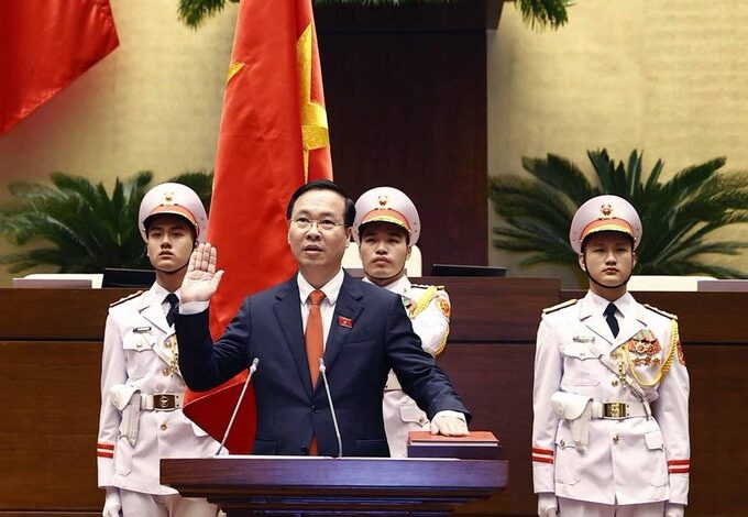 Dimite presidente de Vietnam, Vo Van Thuong