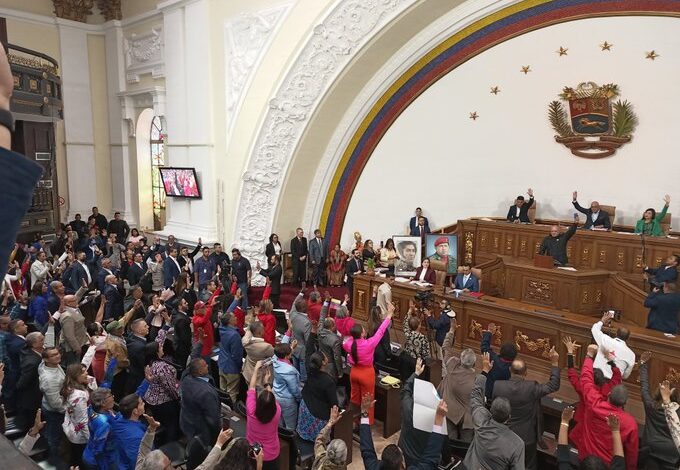 Delcy Rodríguez entregará hoy proyecto de ley contra el Fascismo