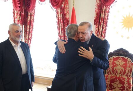 Presidente de Türkiye, Recep Tayyip Erdogan y el jefe del buró político de Hamás, Ismail Haniye