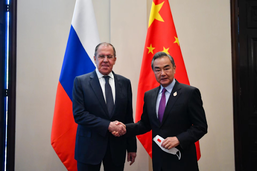 China defiende sus relaciones con Rusia