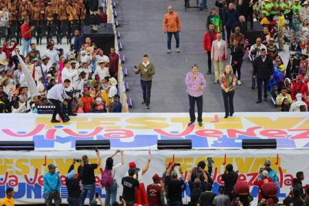 Festival Mundial Viva Venezuela, en el estadio Monumental