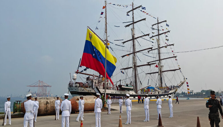 Buque Escuela «Simón Bolívar»