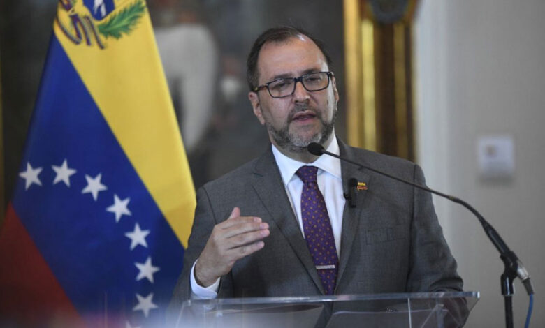 Gil pide a EEUU desistir de sabotear a Venezuela