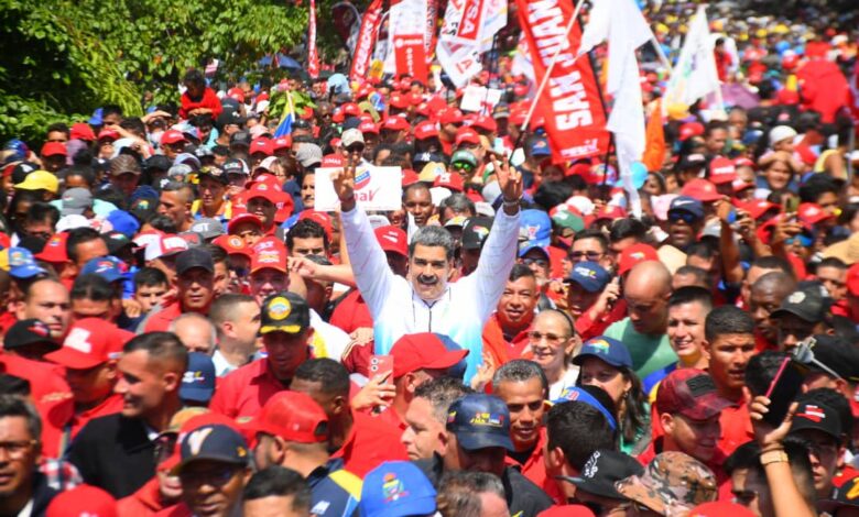 Maduro encabezó marcha del Día del Trabajador