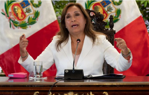 Fiscalía presentó denuncia constitucional contra Dina Boluarte