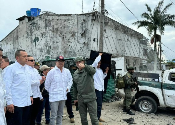 Petro ordena no reanudar cese el fuego con la Farc