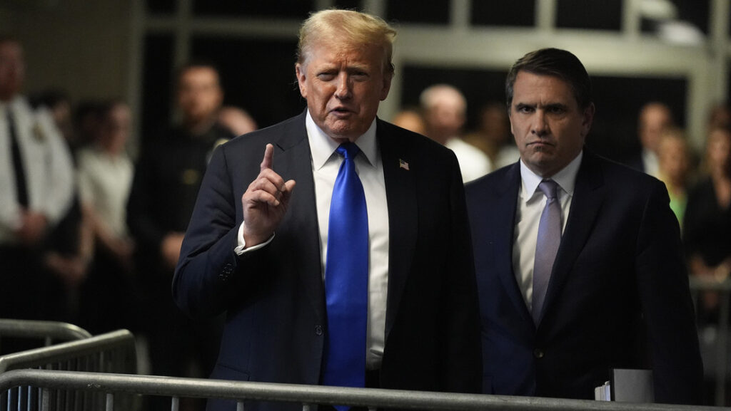 Donald Trump es declarado culpable por falsificar documentos