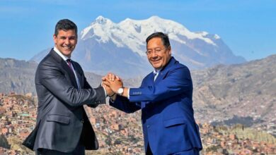 Bolivia y Paraguay acuerdan comerciar en monedas nacionales