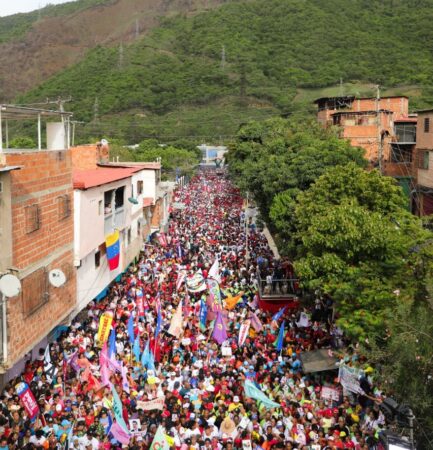 Multitudinaria concentración en Mamera, Antímano, Caracas