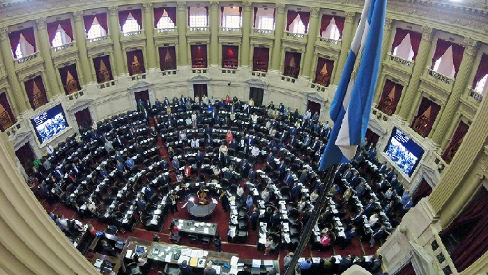 Congreso de Argentina da luz verde a Ley Bases de Milei
