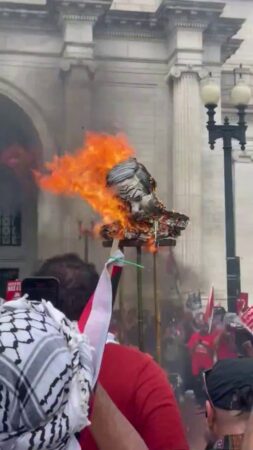 Reprimen protestas contra visita de primer ministro israelí