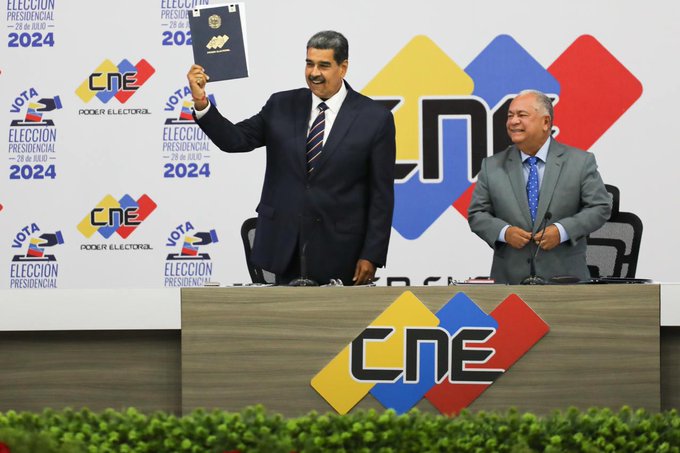 Maduro denuncia que está en marcha un golpe de Estado en su contra