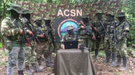 Paramilitares colombianos Autodefensas Conquistadores de la Sierra-ACSN emitió  un comunicado dirigido a los presidentes, Gustavo Petro, y Nicolás Maduro